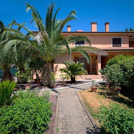 Villa Alida Casa Vacanze Foligno Bagian luar foto