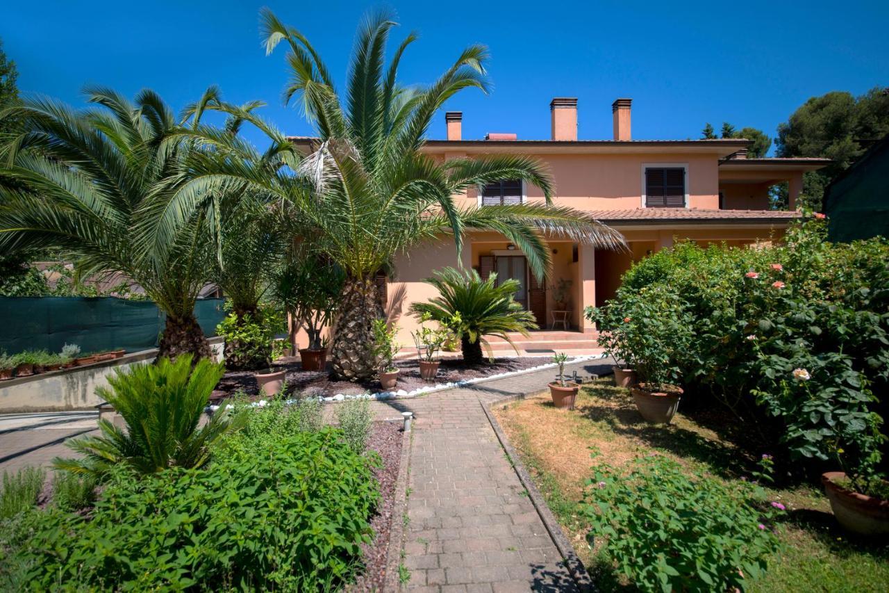 Villa Alida Casa Vacanze Foligno Bagian luar foto